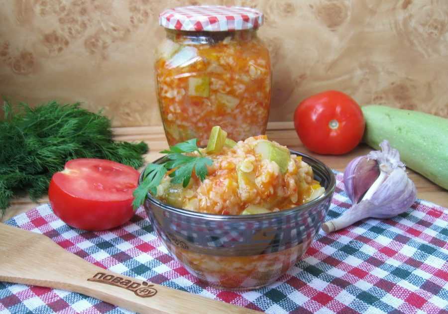 Салат на зиму из кабачков по-корейски, с томатной пастой, морковью и луком, сладким перцем и помидорами. бонус-рецепт: салат из кабачков под грузди (на вкус как грибы)