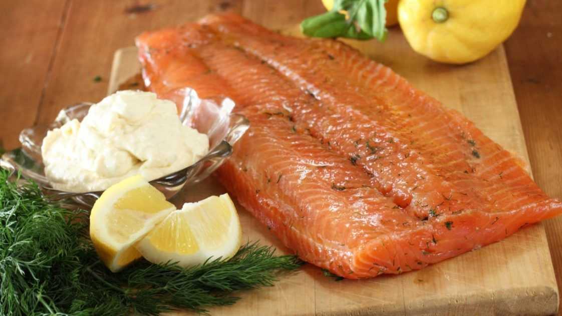Как солить красную рыбу в домашних условиях вкусно и просто — 8 рецептов пошагово