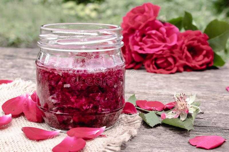Как приготовить варенье из роз. 16 лучших рецептов