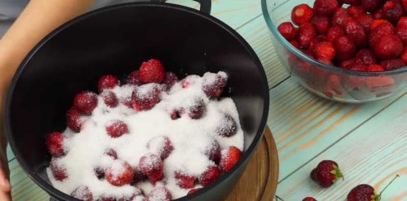 Варенье из клубники на зиму: 15 простых, оригинальных и очень вкусных рецептов приготовления